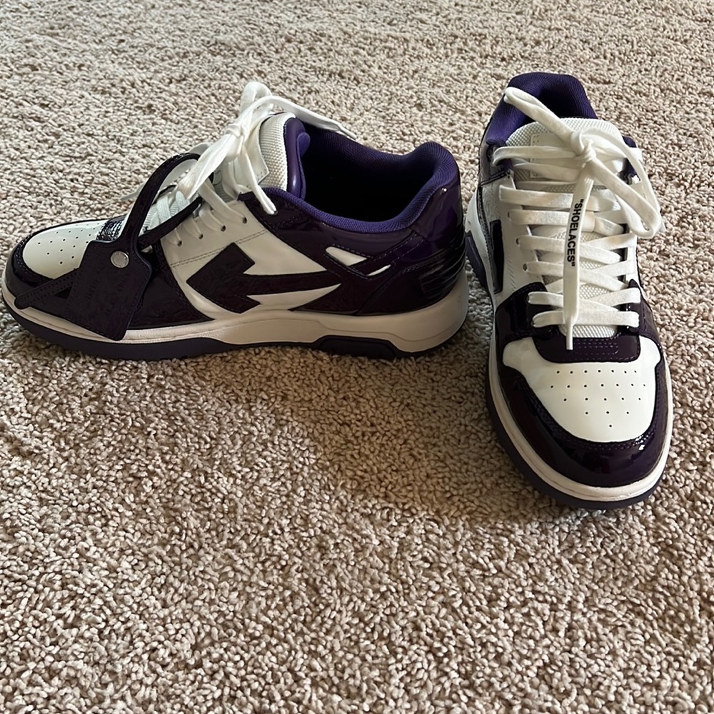 Men’s Off White Sneakers Size 41 ( 8 )